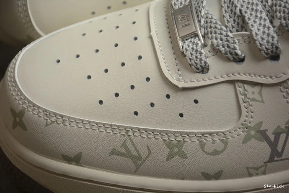 Mid  LV&Air Force 0326